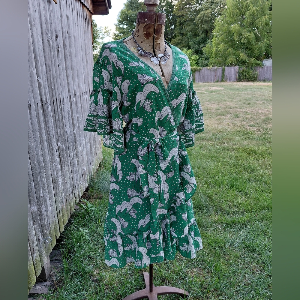 Max Studio green black white floral flutter sleeve boho romantic dress Womens L - Picture 15 of 17